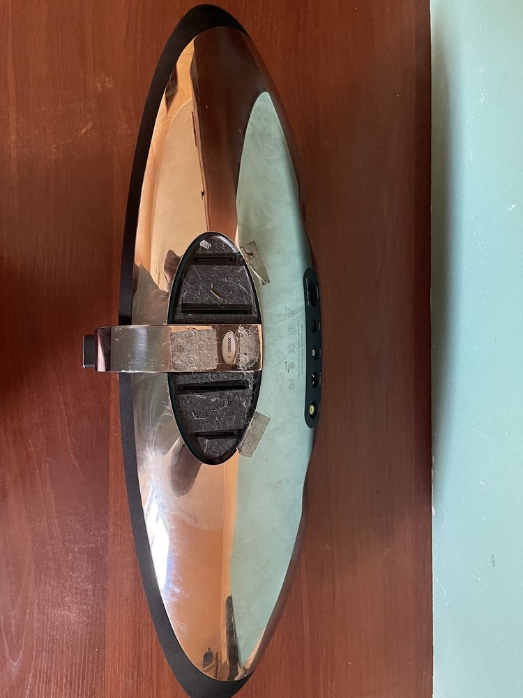 Колонка Bowers wilkins zeppelin