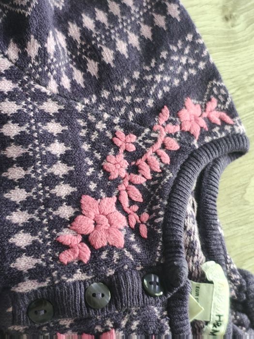 Sweterek dla dziewczynki rozm 122