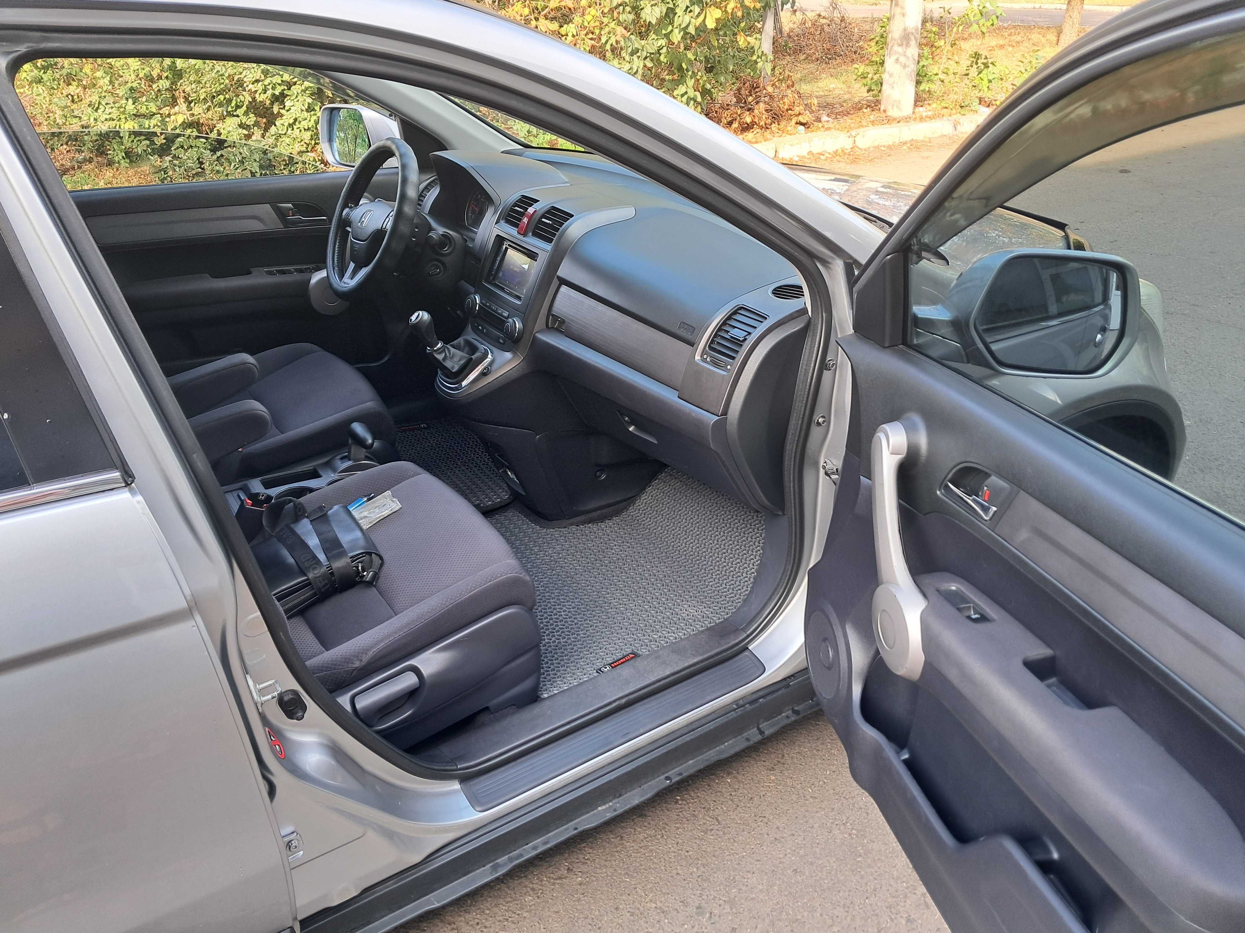 Продам HONDA CR-V 2007 г.в.