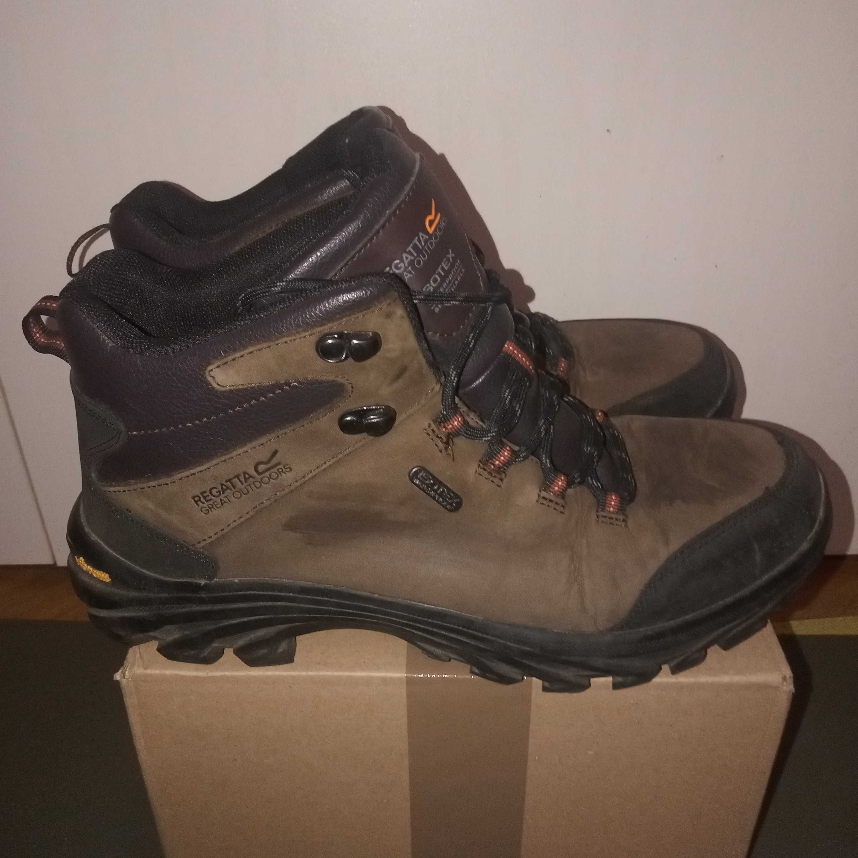 Buty Trekkingowe Regatta Vibram rozm. 43