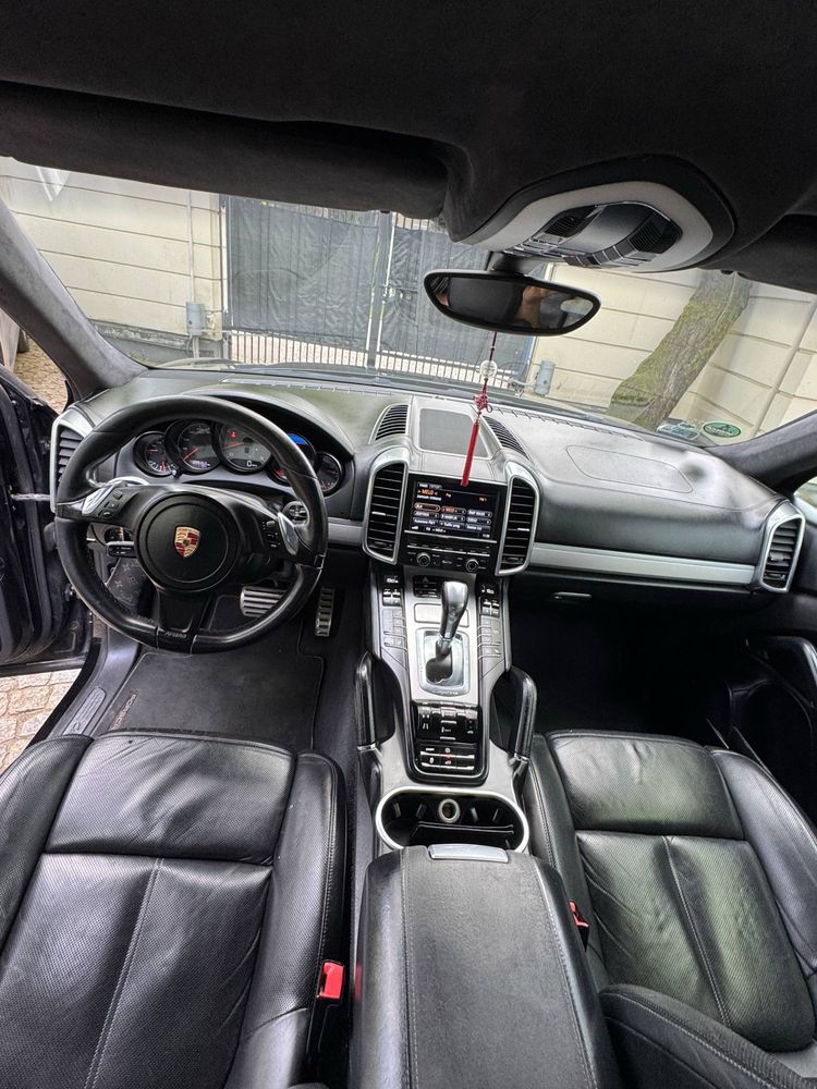 Porsche Cayenne GTS