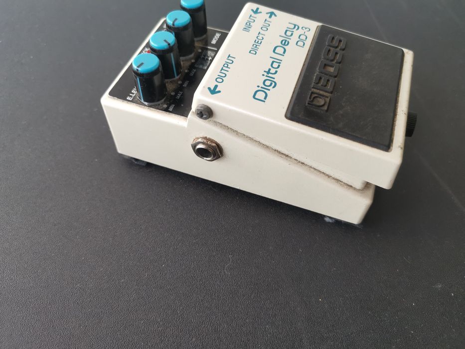 Pedal de guitarra Boss DD-3
