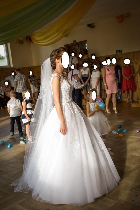 Suknia Ślubna biala z koronką
