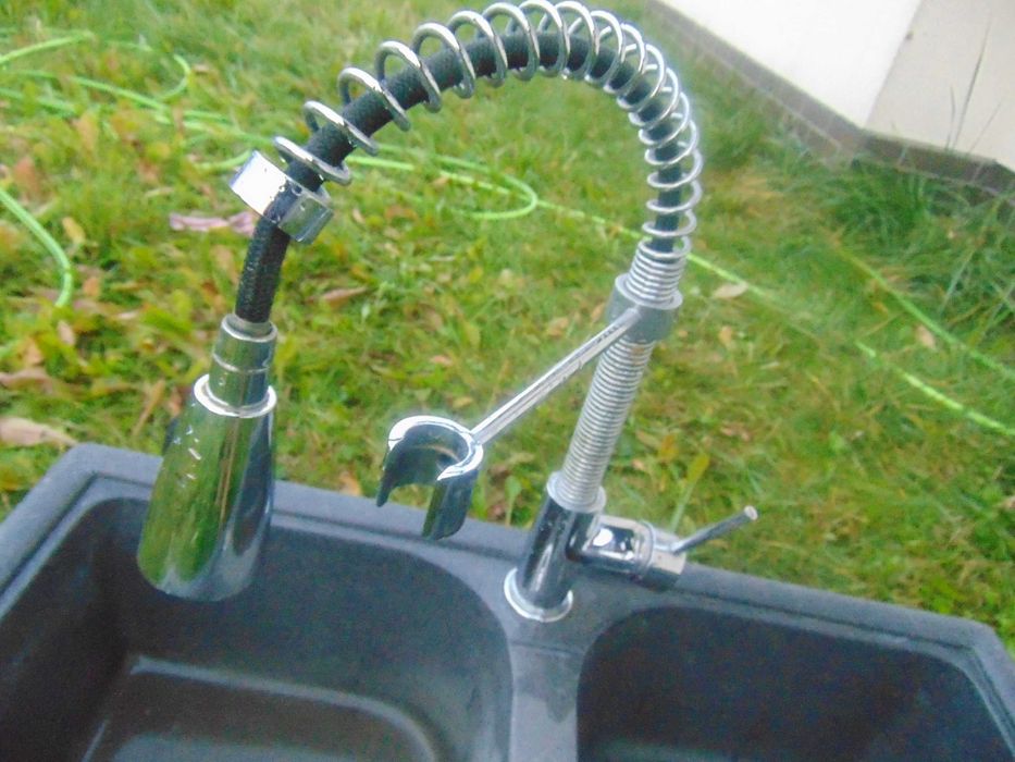 zlewozmywak granitowy dwukomorowy z baterią