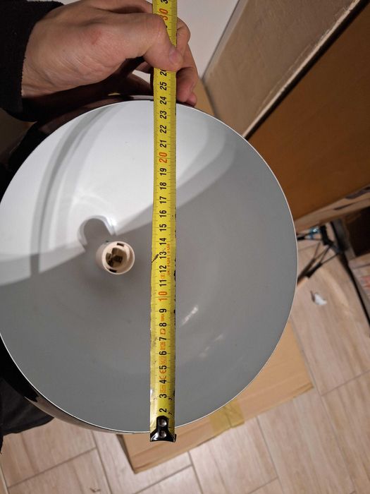 Czarna lampa wiszącą Inspire Tamen