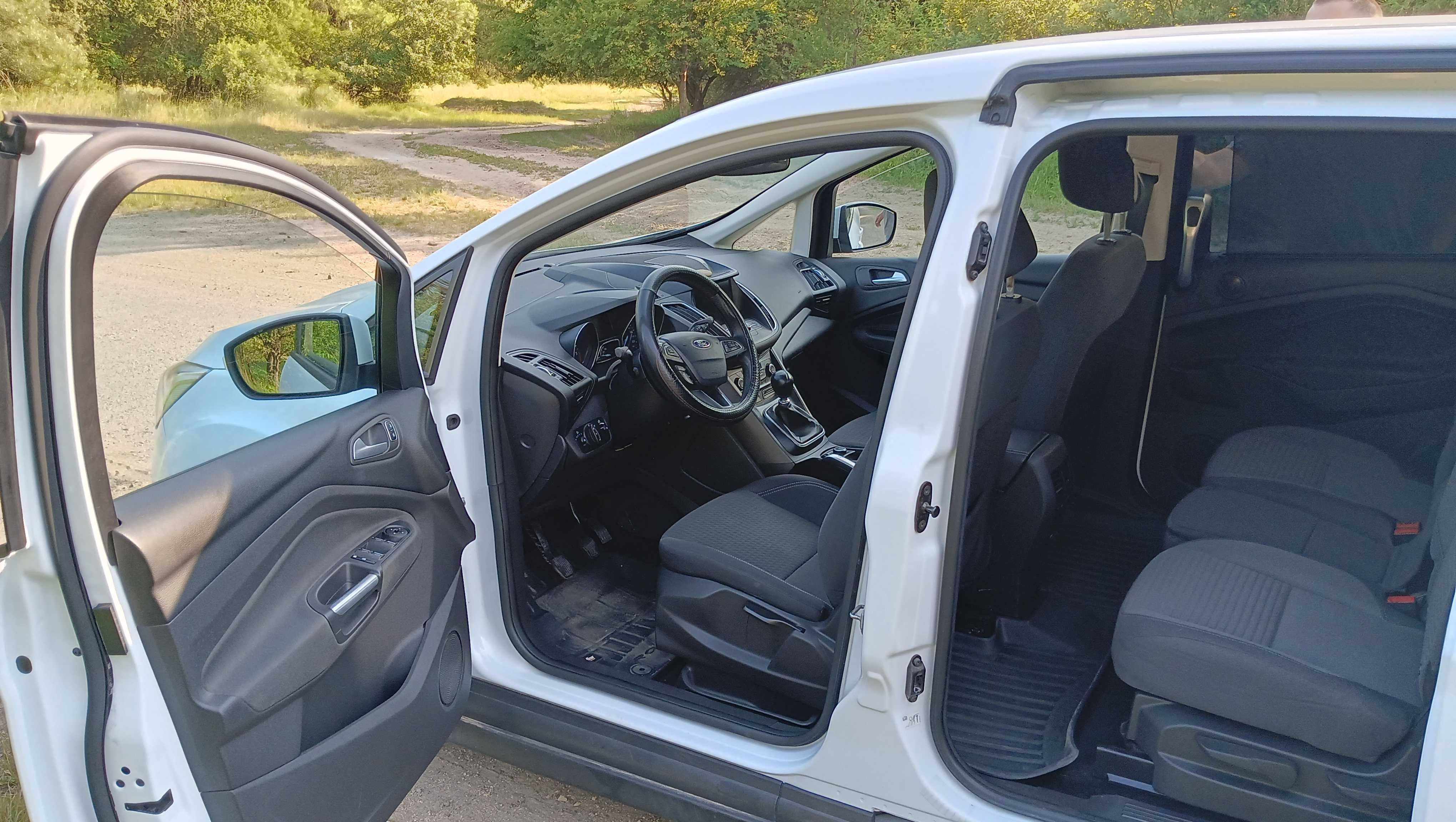 Автомобіль Ford Grand C-Max
