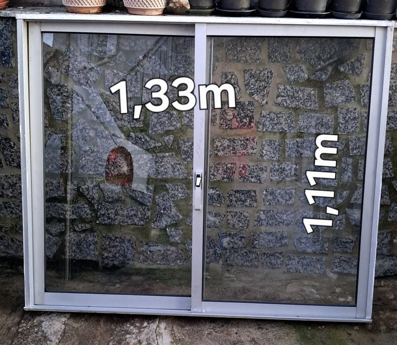 Janelas de alumínio  de correr