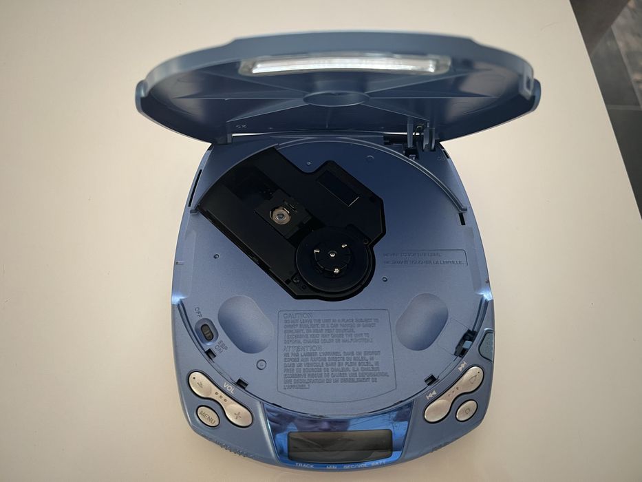 Sony CD Walkman D-E200