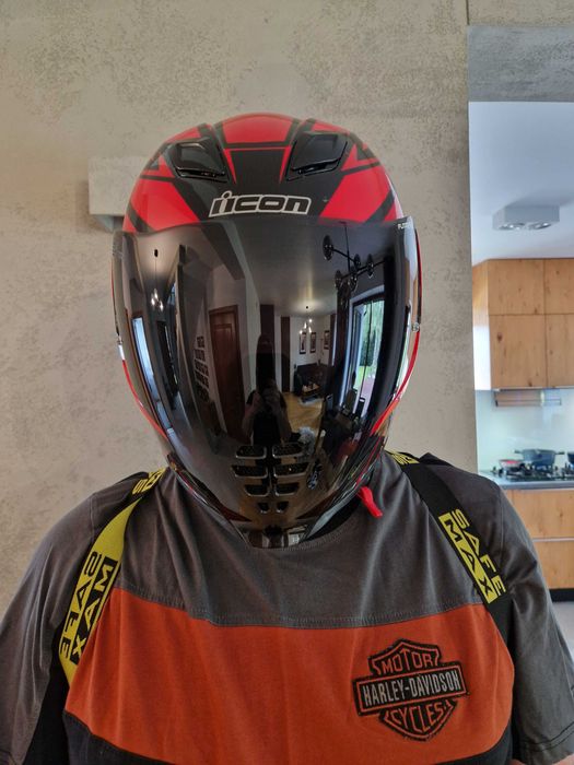 Kask integralny ICON AIRFLIGHT czerwono czarny, jak nowy!, rozmiar L