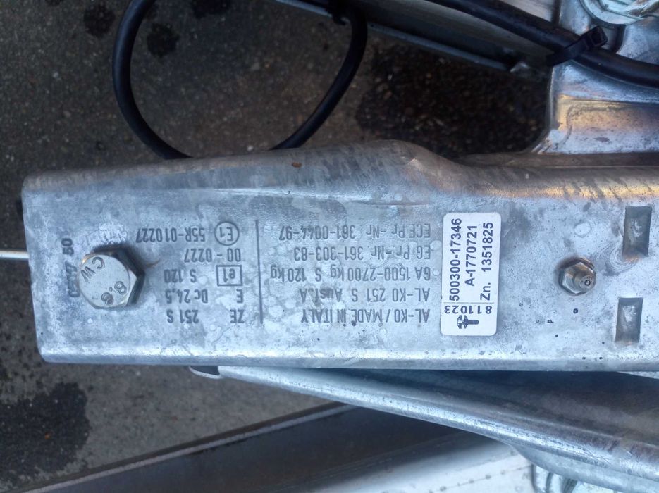 Laweta samochodowa aluminiowa Masa własna 400kg DMC 2000kg STIM