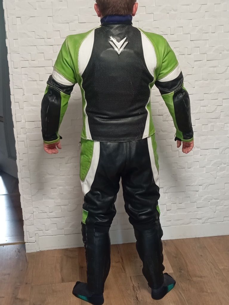 Kombinezon motocyklowy 2 części.