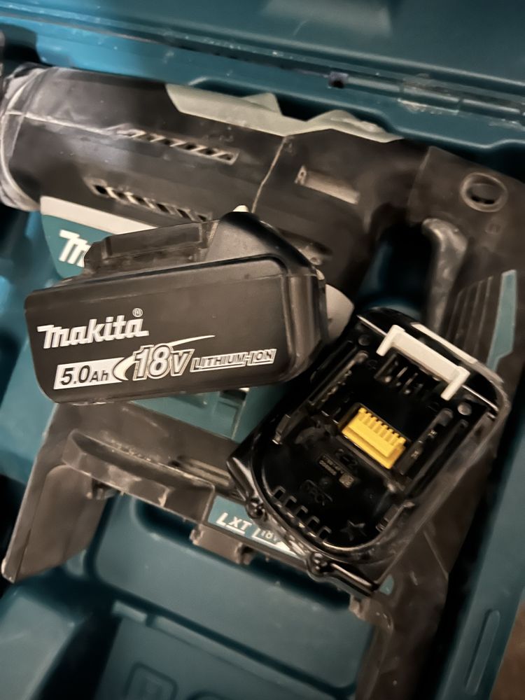 Młotowiertarka Makita DHR400