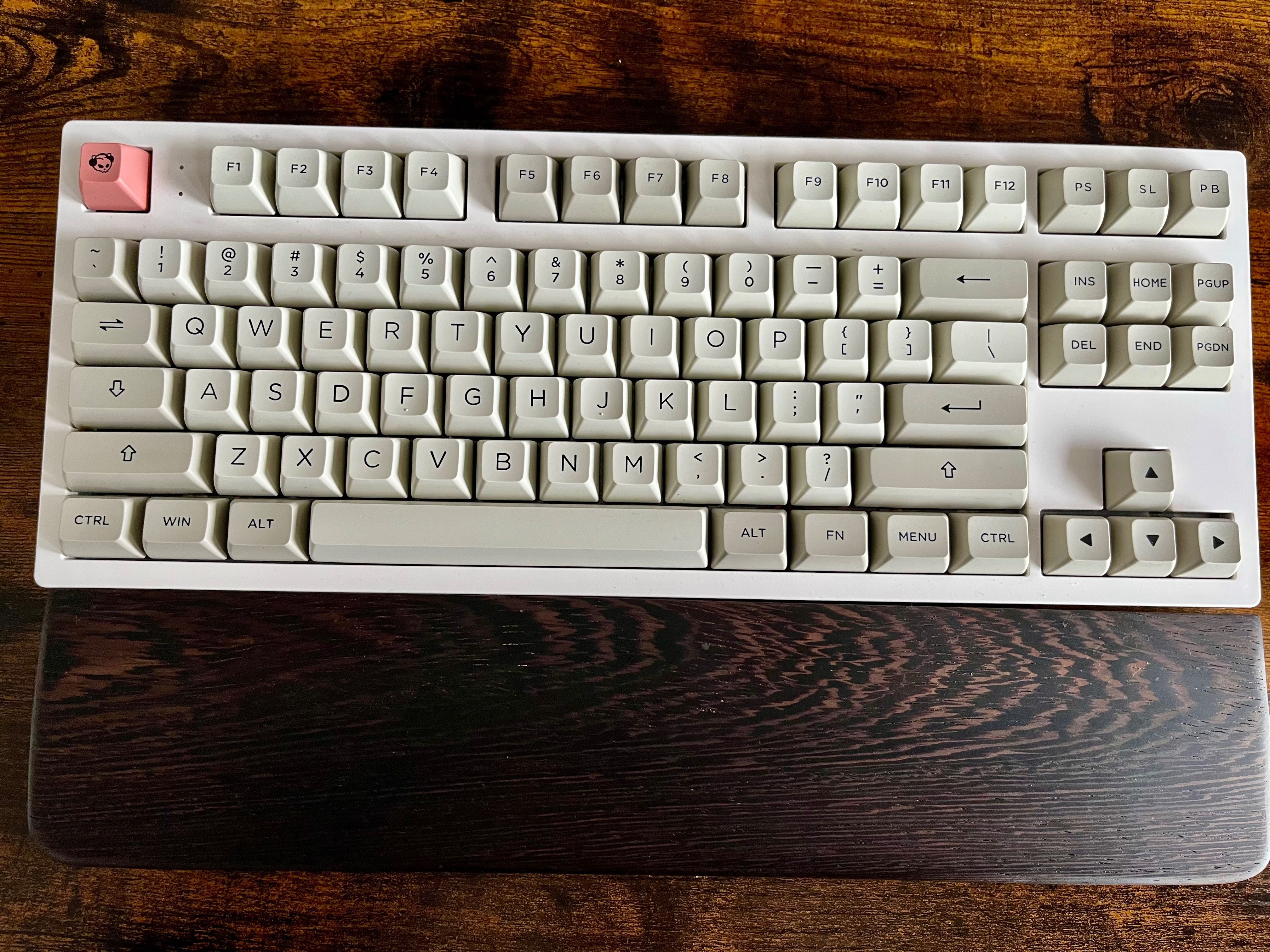 Custom mechanical keyboard | Niestandardowa klawiatura mechaniczna