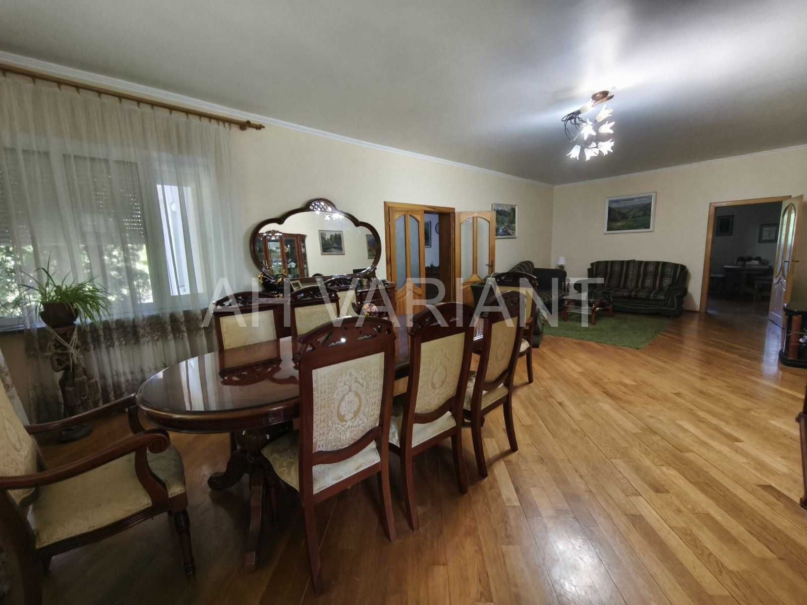 Продається будинок, вул. Коритнянська
Код: 29689