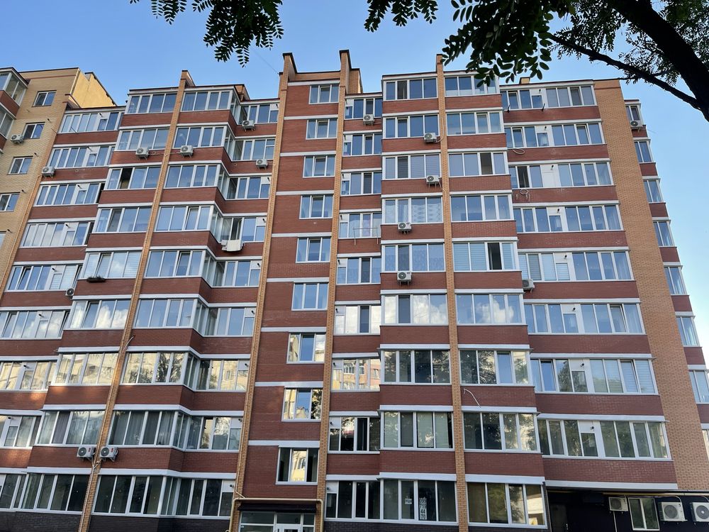 Однокімнатна квартира Перший поверх Два балкони ЖК Польський бульвар