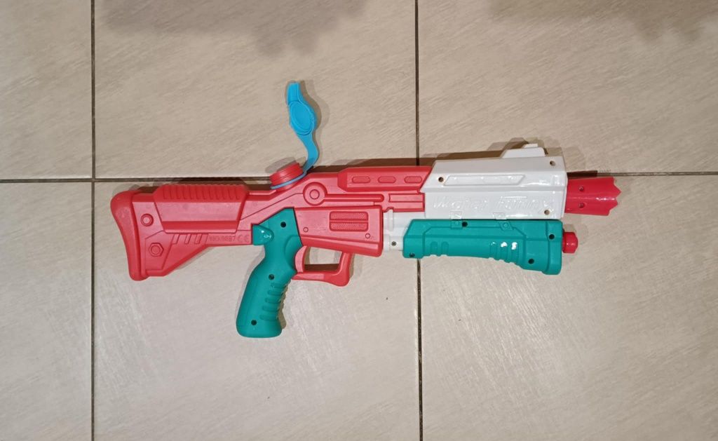 Pistolet na wodę