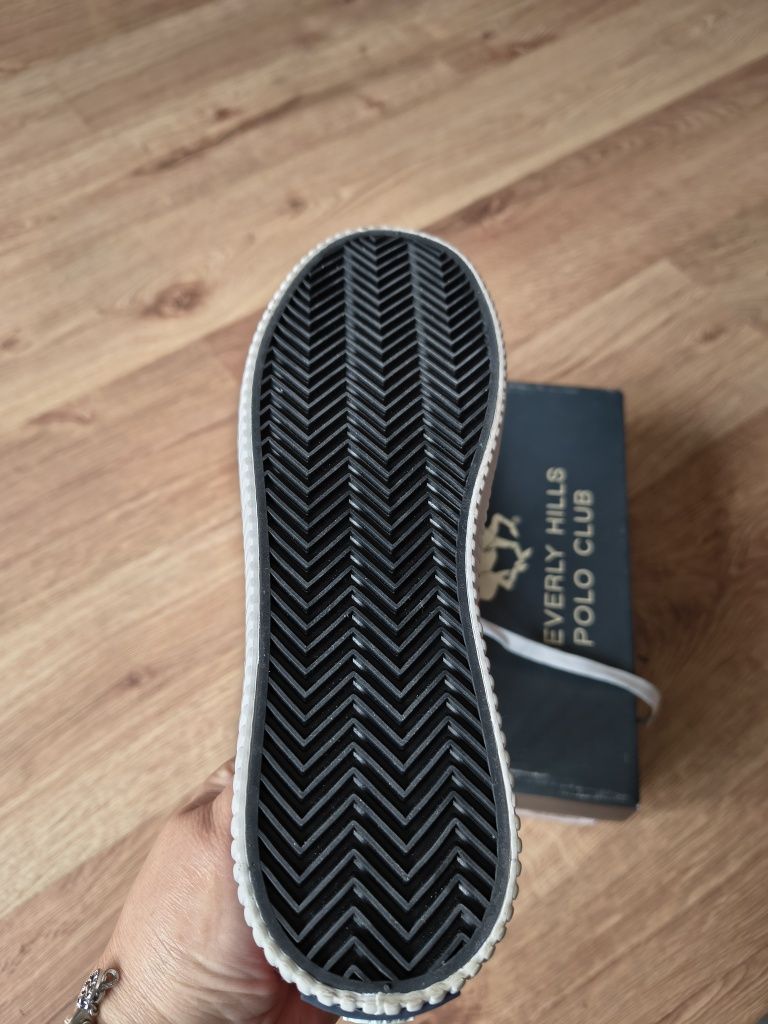 Trampki damskie czerwone