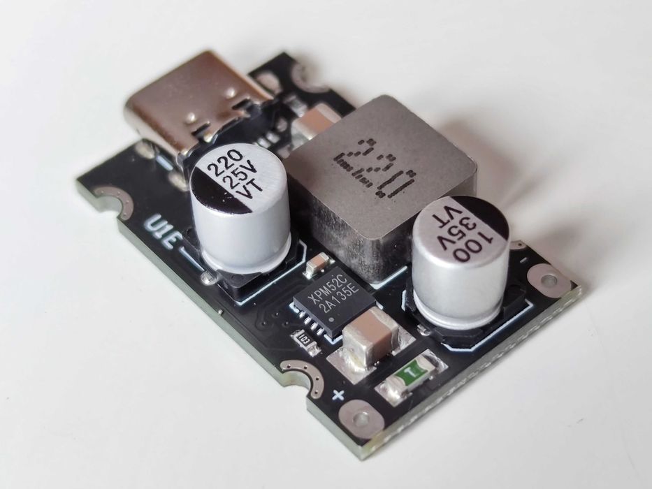 Ładowarka moduł szybkiego ładowania step-down PD 65W 8V-30V