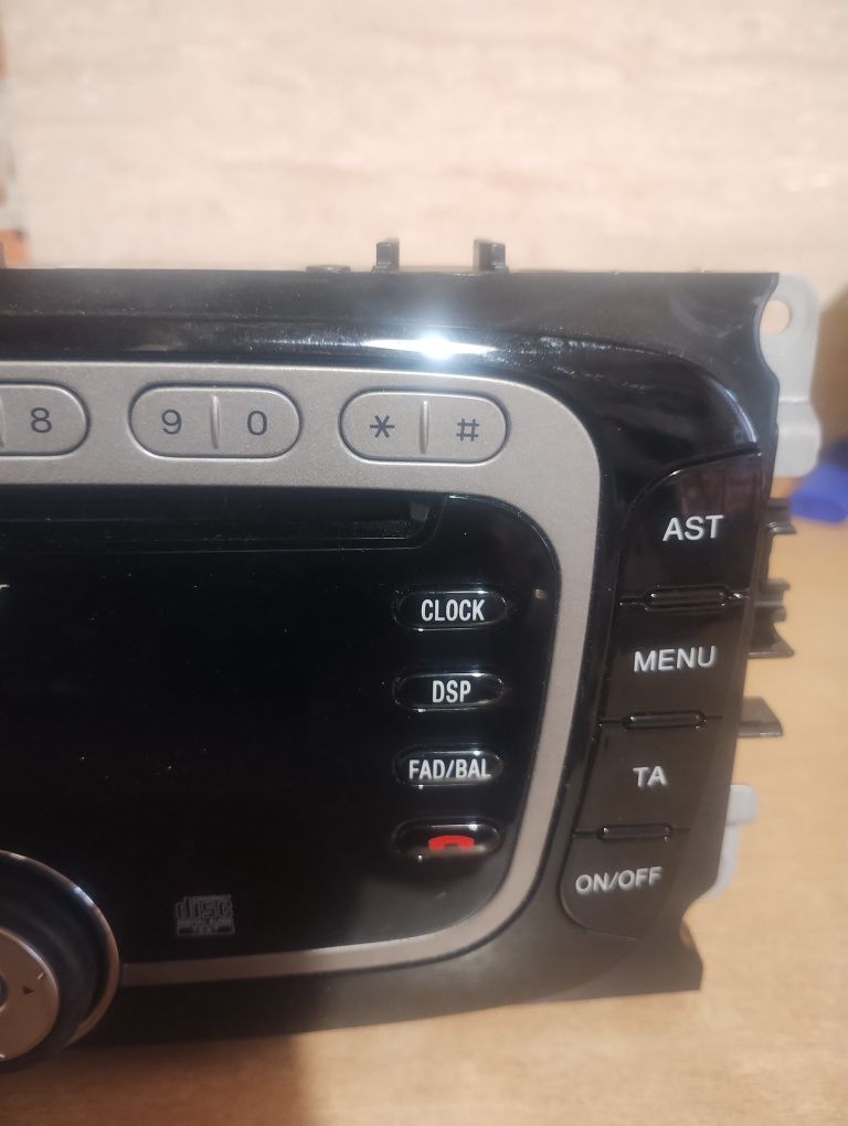 Radio.      Sony
