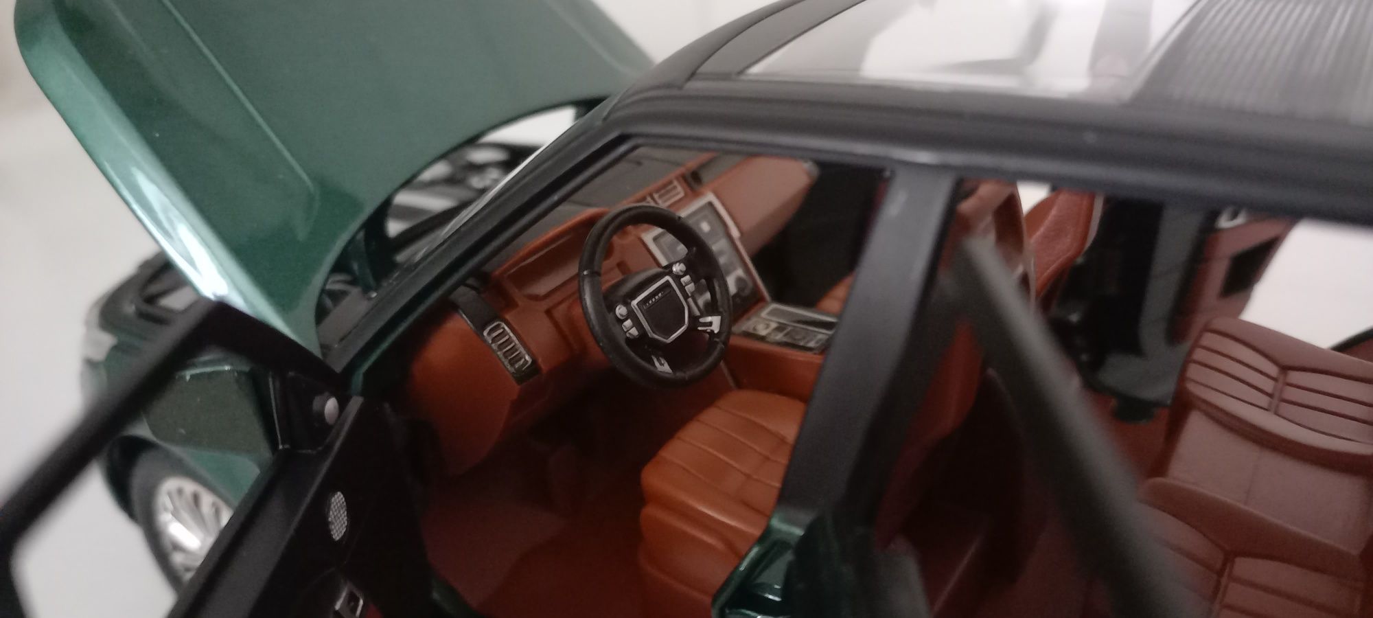 Range Rover esc 1:24