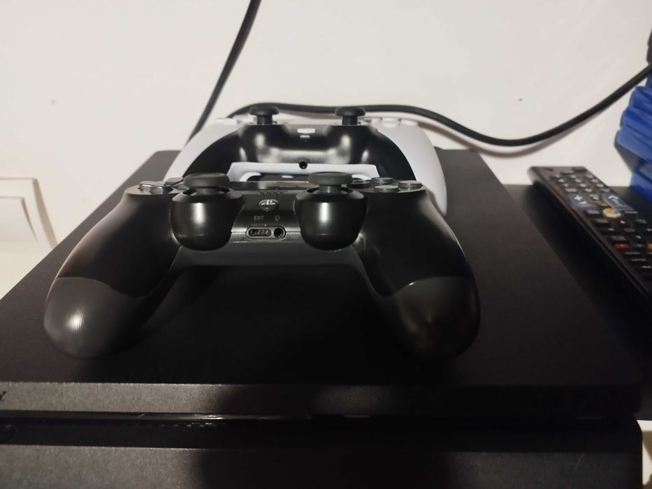 PlayStation 4 como nova