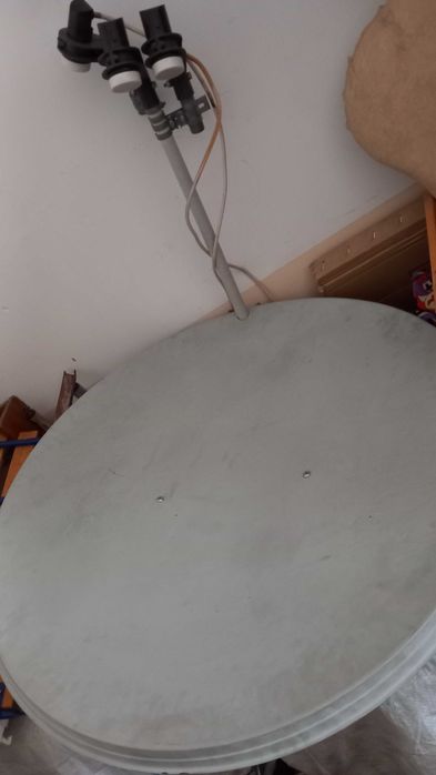 Супутникова антена