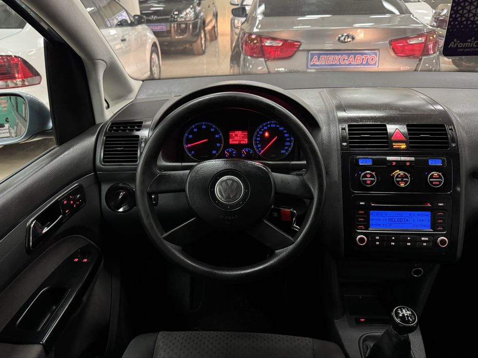 Volkswagen Touran 1.6МРi 8V 5МКПП 2006 р.в. (102 к.с.)