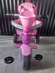 Triciclo rosa 3 em 1
