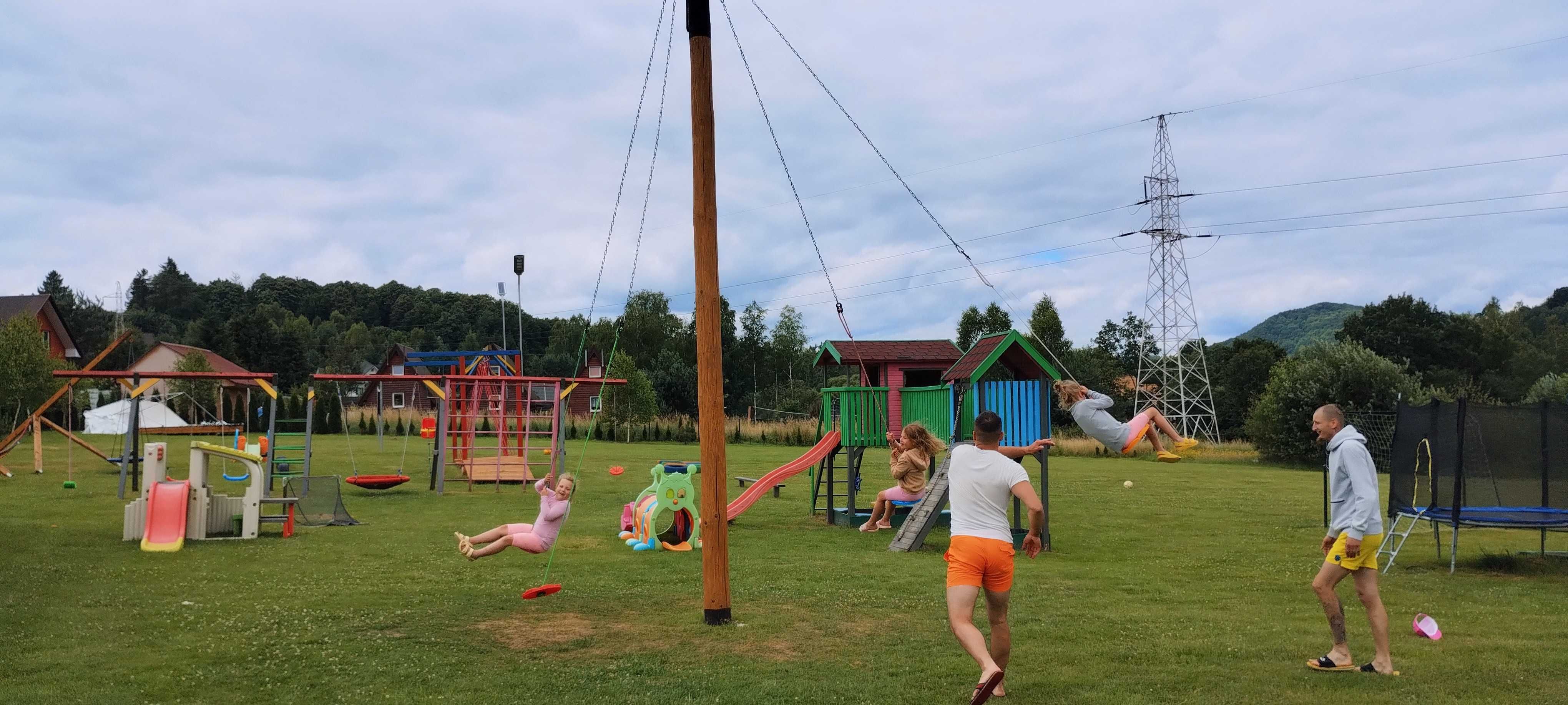Domek 8/10 osobowy z 3 sypialniami i łazienką. Noclegi osada solina
