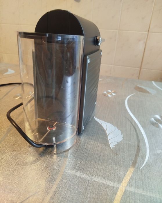 Máquina de café Nespresso PIXIE