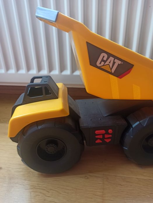 Wywrotka CAT 35641 + nowe puzzle gratis