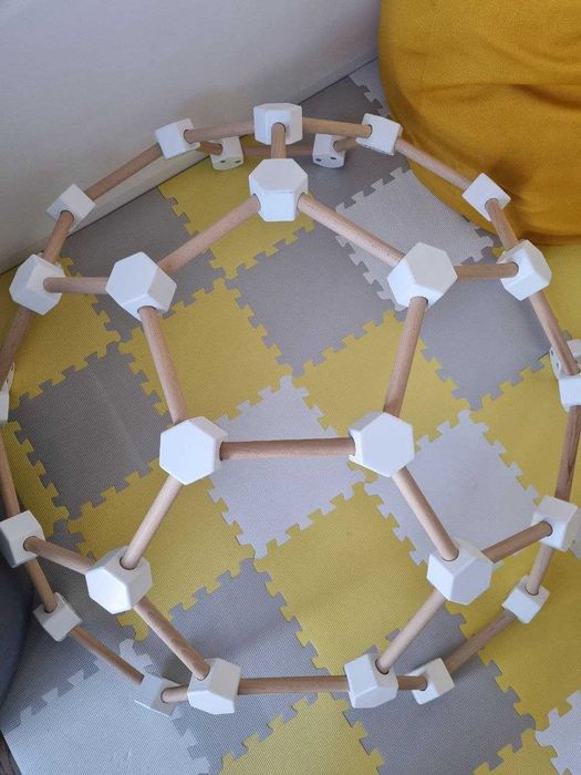 Дитячий дерев’яний тренажер “Павук” Монтессорі