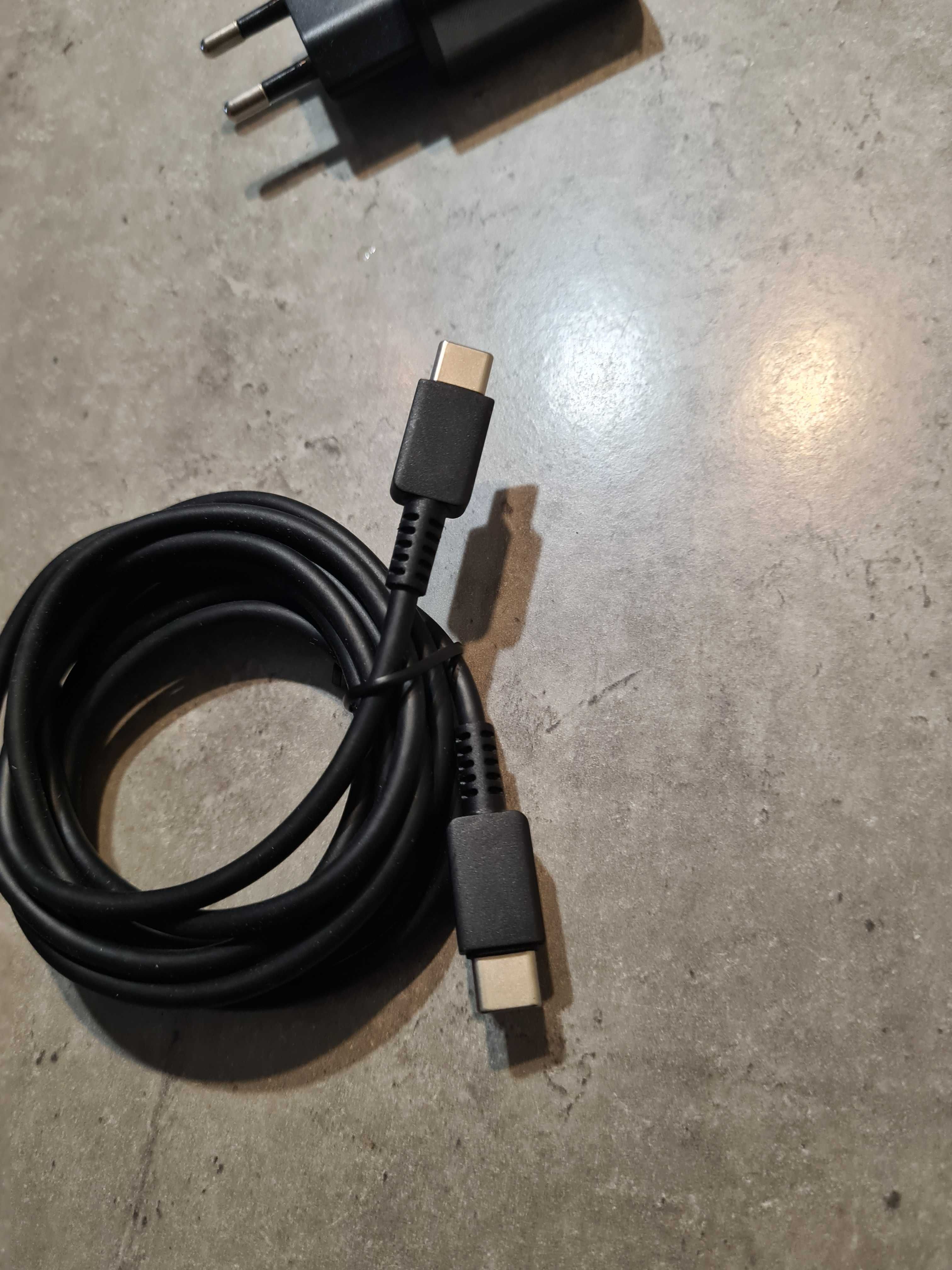 Ładowarka z przewodem USB c -usb c