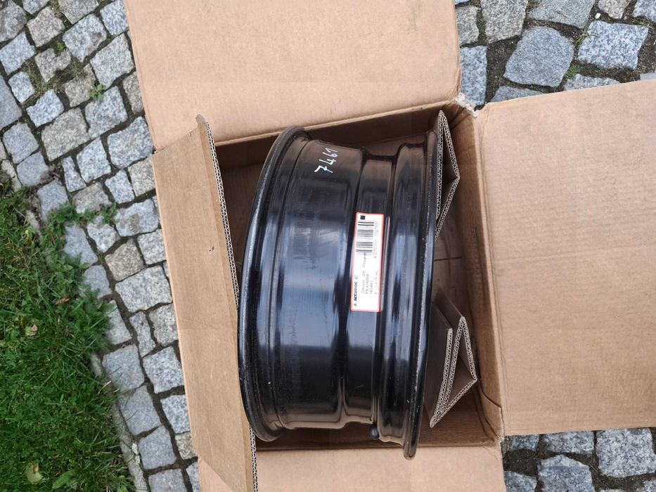 Falgi stalowe z samochodu testowego 5x108 6 1/2 J x 16  zimówki