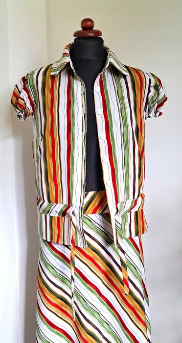 Wielofunkcyjny komplet spódnica z bluzką w paski M/S 38/36