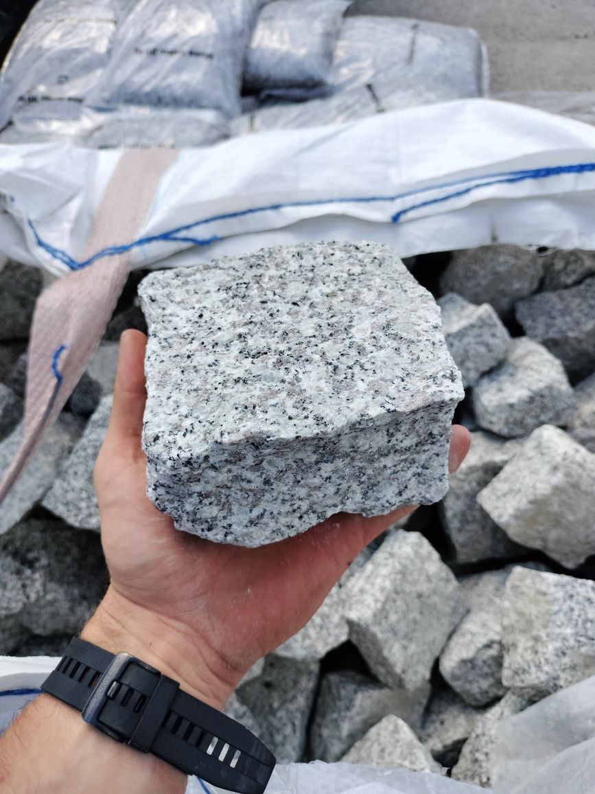 Granit kostka palisada cegielka granitowa obrzeże kamień murowy