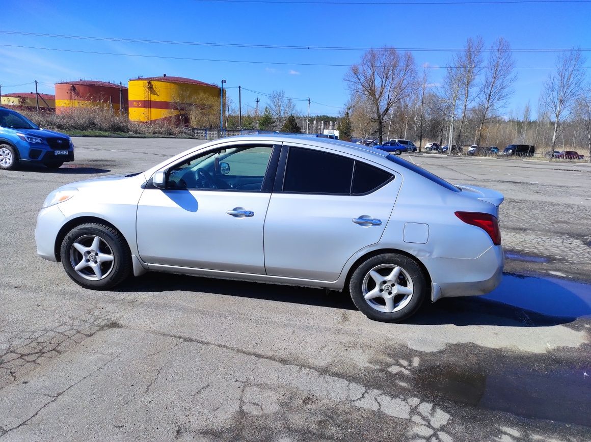 Nissan Note-Versa 2013 avtomat газ/бензин