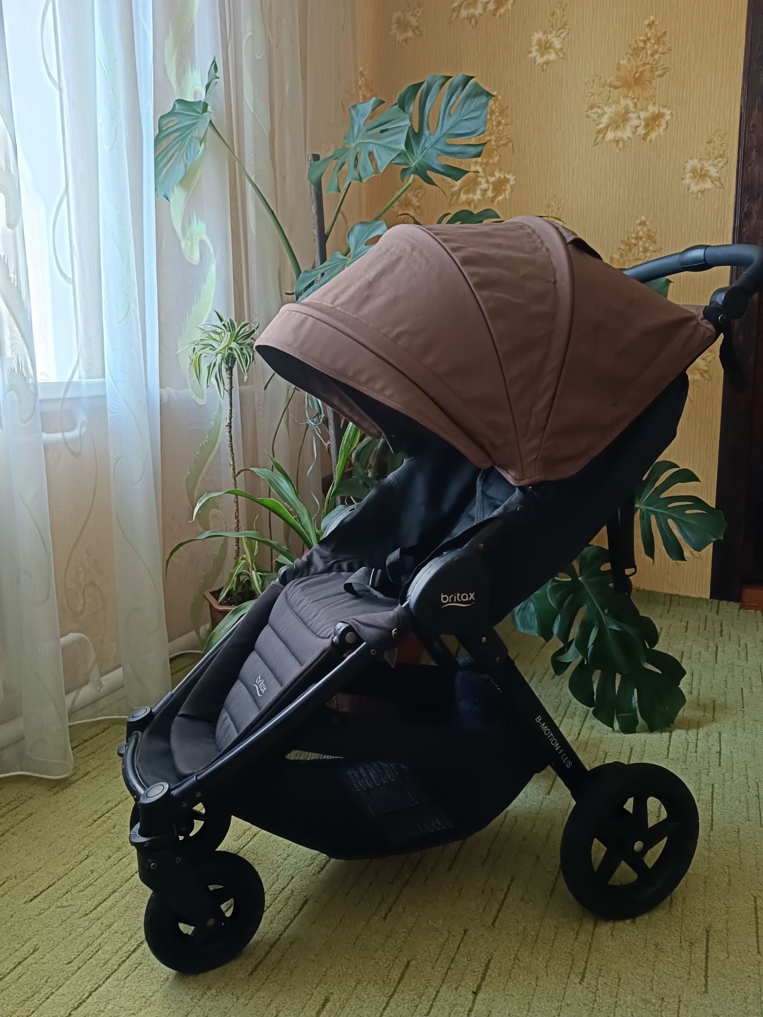 Коляска прогулянкова Britax B-Motion plus(коричневого кольору)