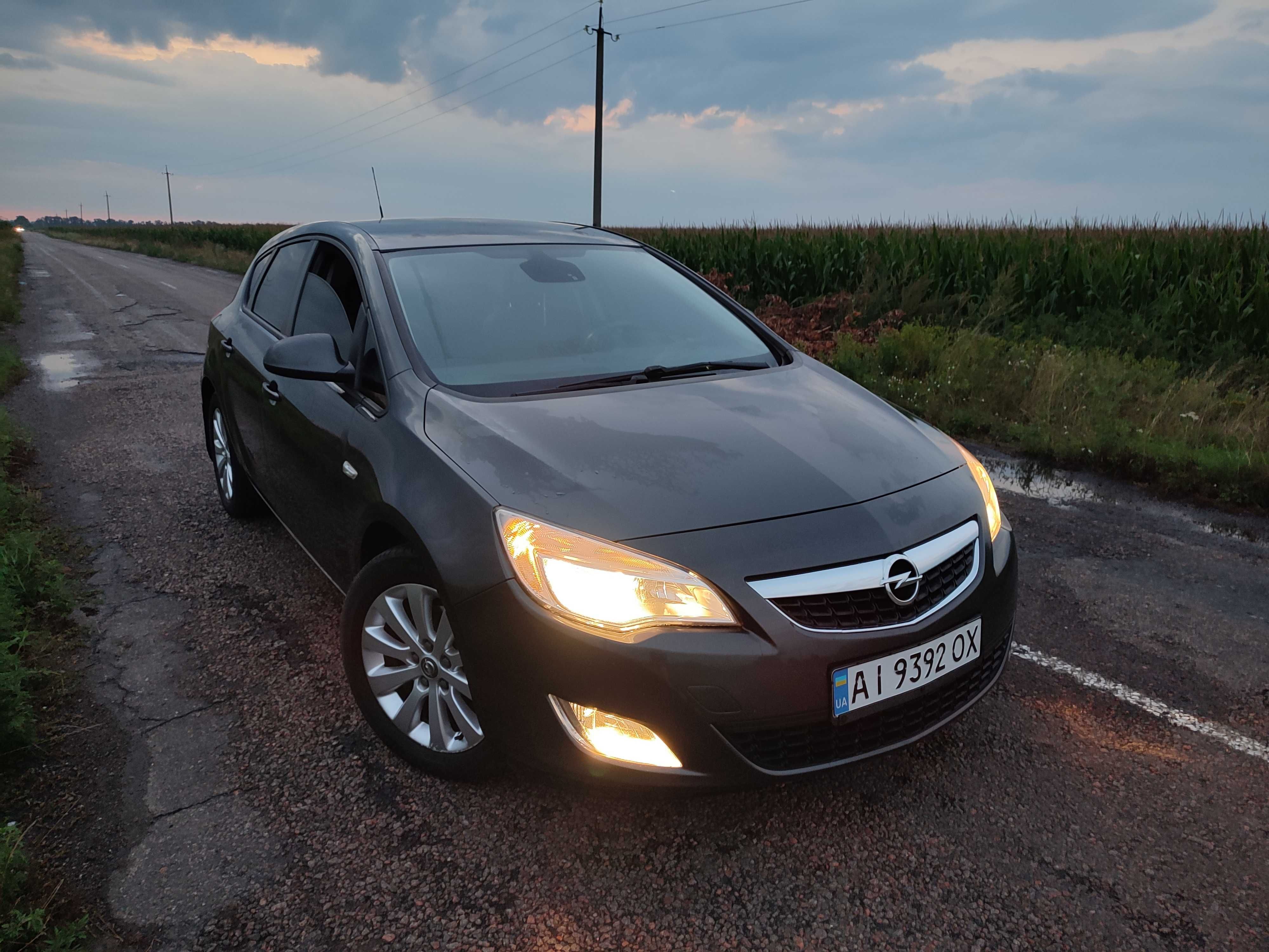 Opel Astra J 1.7 CDTI (125 лошадей)