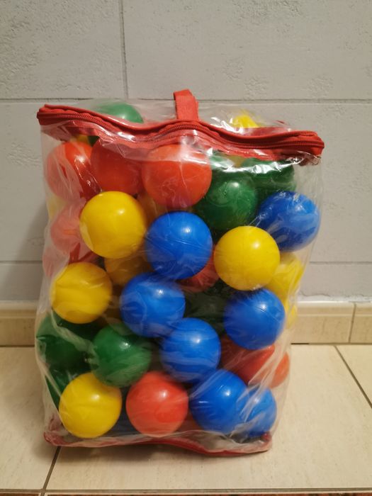 Piłki plastikowe 4 kolory do suchego basenu
