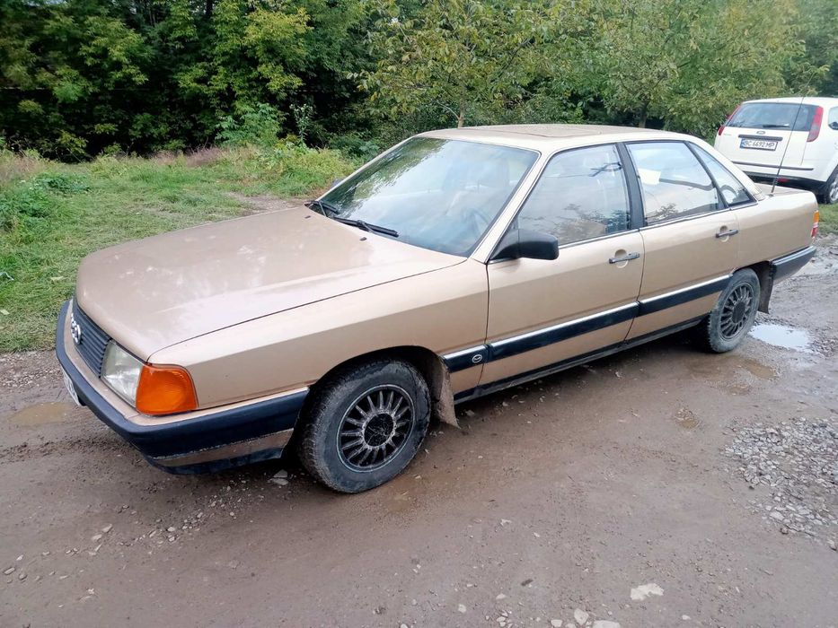 Audi 100 продається