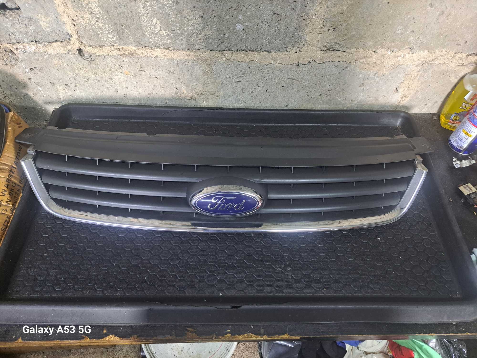Atrapa chłodnicy, grill Ford Kuga Mk1 8V41-R7081-A