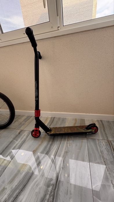 Модель трюкового самокату Oxelo Freestyle MF 1.8+