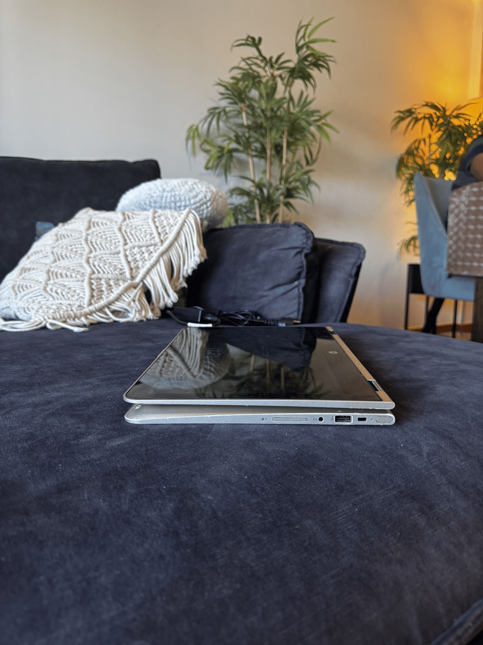 HP Pavilion x360 | i5 8GB RAM | Touchscreen | Windows 11 | 199€