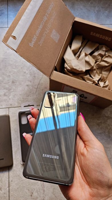 STAN IDEALNY! Telefon komórkowy Smartfon Samsung galaxy s20/ najbardzi