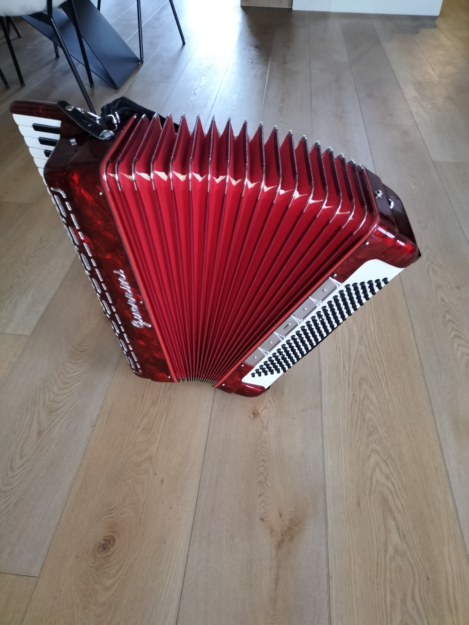 Akordeon  GUERRINI 120 basòw.4/5 chórów MUSETTE,IDEAŁ !!!