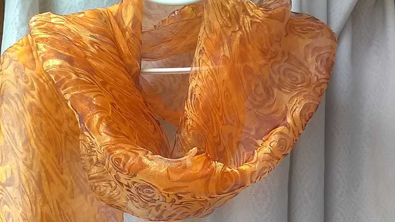 Невесомый шифоновый шарф