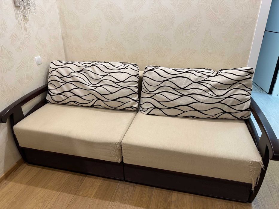Срочно продам диван. Качественный раскладной 2 спальный диван кровать