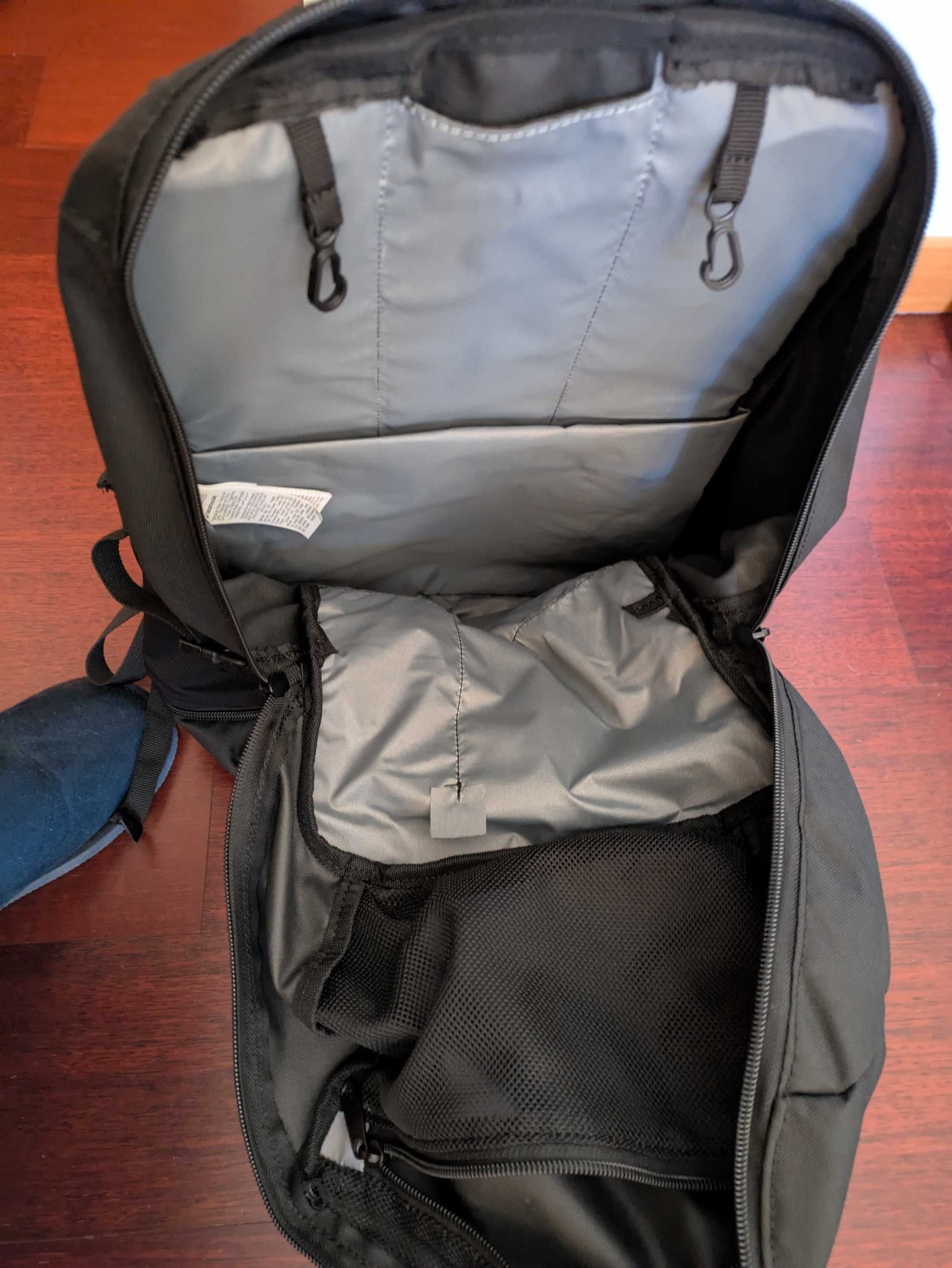 Mochila de Caminhada 30L