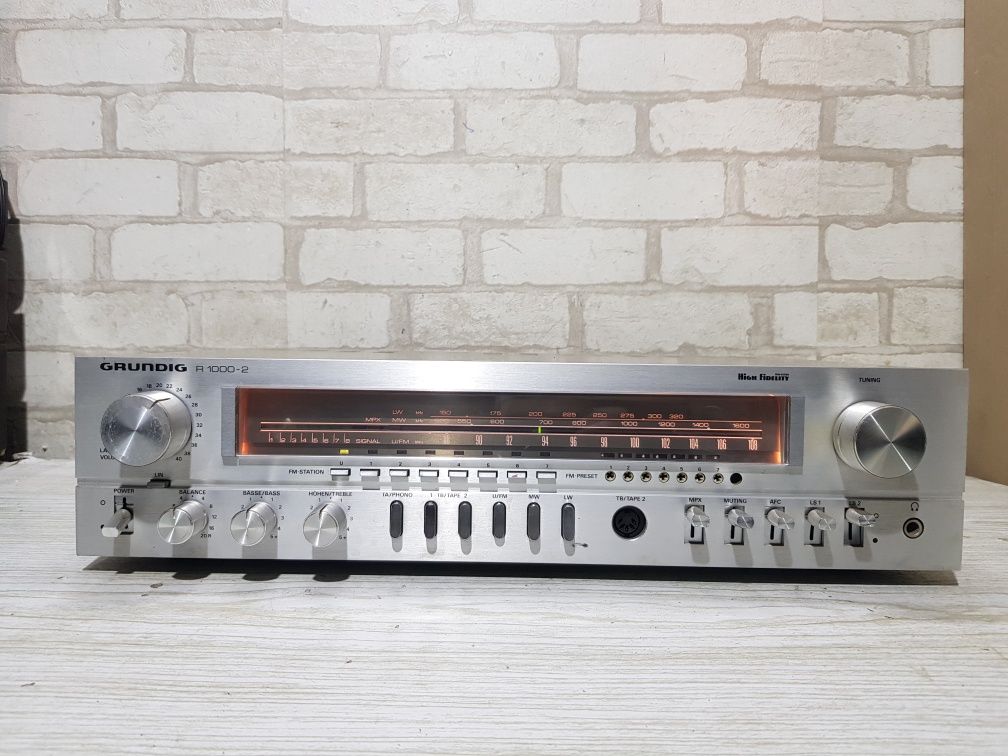AM/FM Стерео ресивер/підсилювач Grundig R 1000-2 2x35 Вт б/у